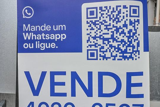 Fachada de casa à venda com 2 quartos, 74m² em Jardim Monte Alegre, Taboão da Serra