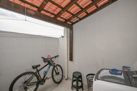 Área de Serviço de casa à venda com 2 quartos, 74m² em Jardim Monte Alegre, Taboão da Serra