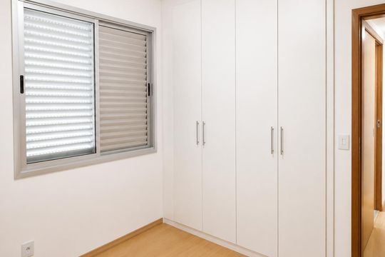 Quarto de apartamento para alugar com 3 quartos, 80m² em Ipiranga, Belo Horizonte