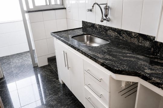 Cozinha de apartamento para alugar com 3 quartos, 80m² em Ipiranga, Belo Horizonte