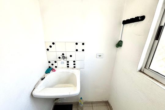 Área de serviço  de apartamento para alugar com 2 quartos, 52m² em Jardim Maringa, São Paulo