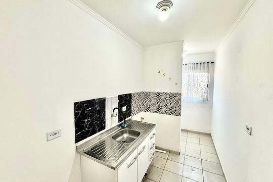 Cozinha  de apartamento para alugar com 2 quartos, 52m² em Jardim Maringa, São Paulo