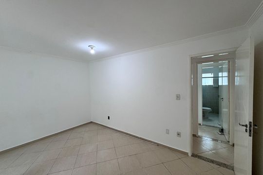Casa de Condomínio para alugar com 2 quartos, 80m² em Vargem Grande, Rio de Janeiro