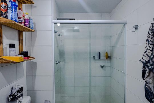 Banheiro de apartamento para alugar com 1 quarto, 32m² em Penha de França, São Paulo