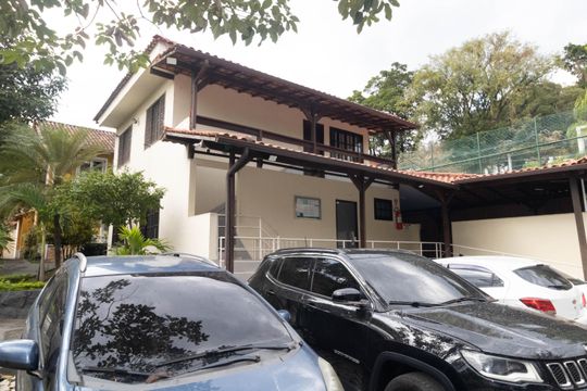 Fachada de casa à venda com 2 quartos, 87m² em Campo Grande, Rio de Janeiro
