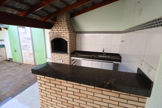 Varanda gourmet de casa para alugar com 4 quartos, 166m² em Maravilha, Uberlândia