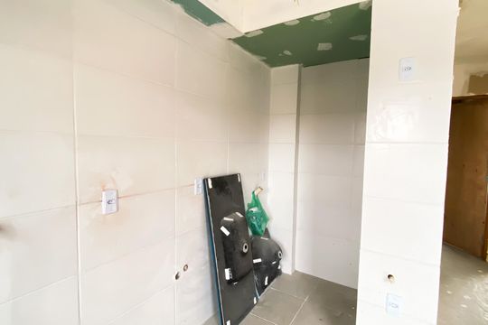 Cozinha  de apartamento à venda com 2 quartos, 40m² em Parque Paineiras, São Paulo