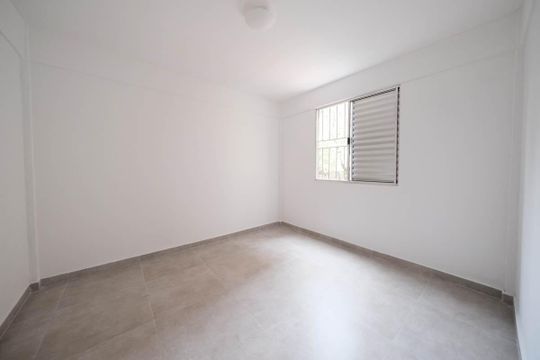 Quarto 1 de apartamento para alugar com 2 quartos, 47m² em Vila Silvia, São Paulo