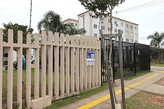 Fachada do Condomínio  de apartamento para alugar com 2 quartos, 44m² em Rubem Berta, Porto Alegre