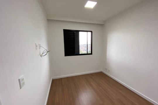 Quarto de apartamento à venda com 2 quartos, 54m² em Jardim Belval, Barueri