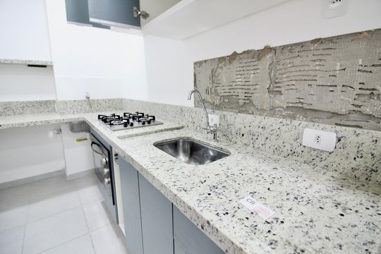 Cozinha  de apartamento para alugar com 2 quartos, 49m² em Jardim Helena, São Paulo