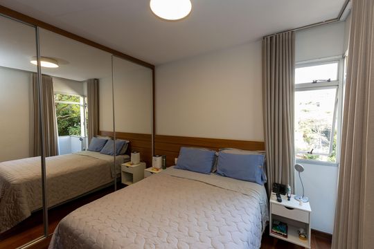 Suíte 1 de apartamento à venda com 3 quartos, 75m² em Santo Antônio, Belo Horizonte