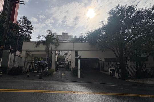 Fachada de apartamento à venda com 2 quartos, 68m² em Vila Ivone, São Paulo