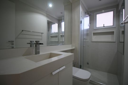 Banheiro Suíte  de apartamento para alugar com 3 quartos, 96m² em Morumbi, São Paulo