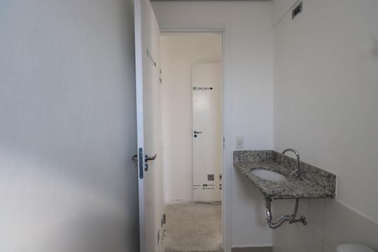 Banheiro da Suíte de apartamento para alugar com 2 quartos, 64m² em Penha de França, São Paulo