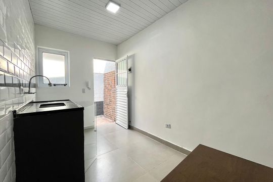 Cozinha de kitnet/studio para alugar com 1 quarto, 22m² em Jabaquara, São Paulo