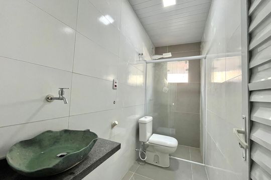 Banheiro de kitnet/studio para alugar com 1 quarto, 22m² em Jabaquara, São Paulo