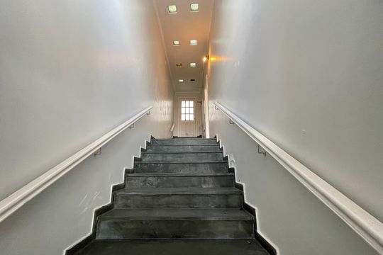 Entrada de casa para alugar com 4 quartos, 350m² em Jardim das Vertentes, São Paulo
