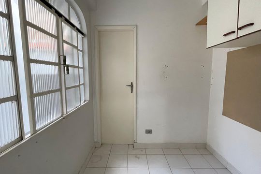 Quarto de Serviço de casa para alugar com 4 quartos, 350m² em Jardim das Vertentes, São Paulo
