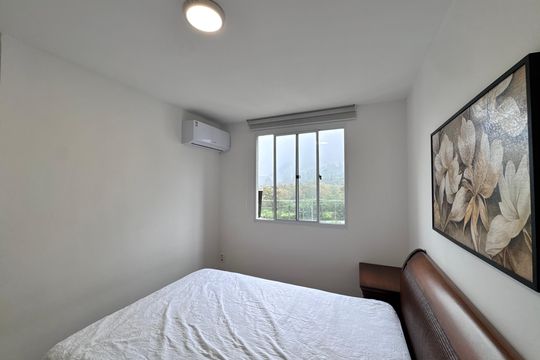 Quarto 1 de apartamento para alugar com 2 quartos, 44m² em Barra Olímpica, Rio de Janeiro