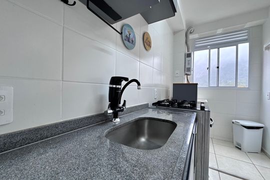 Cozinha e Área de Serviço de apartamento para alugar com 2 quartos, 44m² em Barra Olímpica, Rio de Janeiro