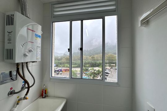 Cozinha e Área de Serviço de apartamento para alugar com 2 quartos, 44m² em Barra Olímpica, Rio de Janeiro