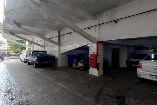 Área Comum - Garagem Carros de apartamento para alugar com 1 quarto, 51m² em Ponta da Praia, Santos