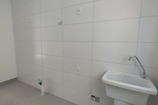 Cozinha de apartamento para alugar com 2 quartos, 44m² em Lomba do Pinheiro, Porto Alegre