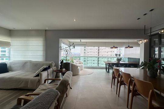 Sala de apartamento para alugar com 3 quartos, 200m² em Alphaville Empresarial, Barueri