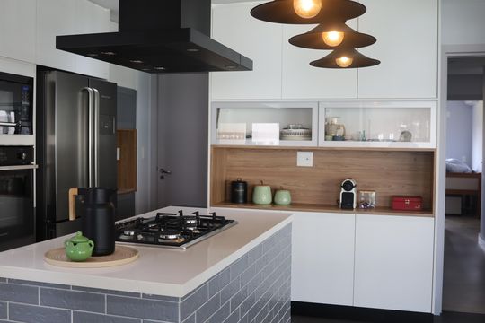 Cozinha de apartamento para alugar com 3 quartos, 200m² em Alphaville Empresarial, Barueri