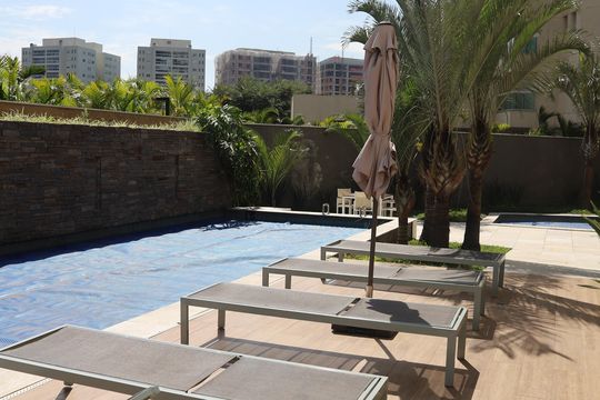 Área comum - Piscina de apartamento para alugar com 3 quartos, 200m² em Alphaville Empresarial, Barueri
