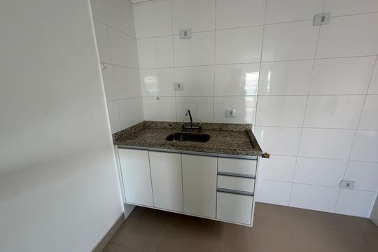 Cozinha de apartamento para alugar com 1 quarto, 30m² em Vila Aricanduva, São Paulo