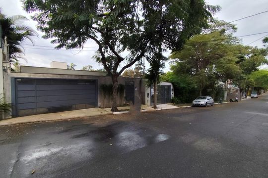 Fachada de casa à venda com 3 quartos, 350m² em Granja Julieta, São Paulo
