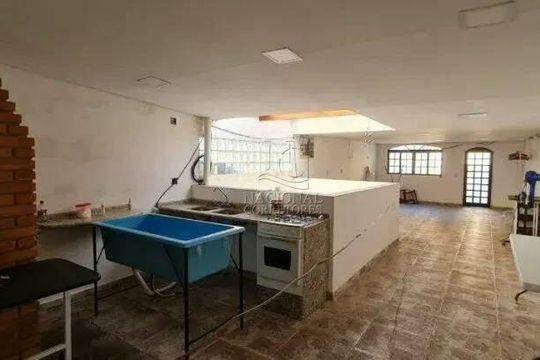 Casa à venda com 5 quartos, 380m² em Campestre, São Caetano do Sul