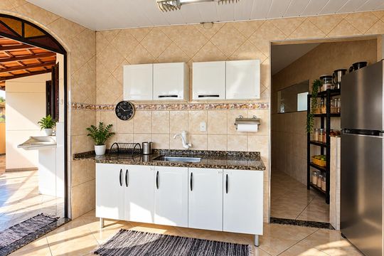 Cozinha de apartamento à venda com 2 quartos, 80m² em Floramar, Belo Horizonte