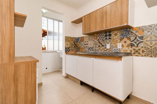 Cozinha de apartamento para alugar com 2 quartos, 60m² em Santana, Porto Alegre