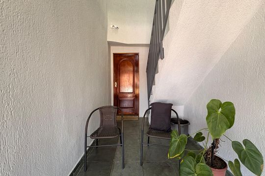 Hall de entrada de casa à venda com 4 quartos, 133m² em Parque João Ramalho, Santo André
