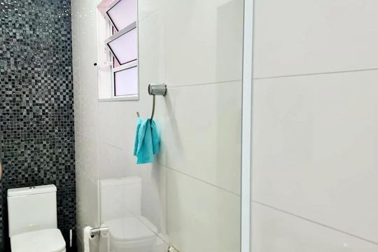 Banheiro de casa à venda com 4 quartos, 210m² em Jardim Santa Mena, Guarulhos