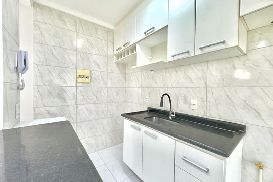 Cozinha de apartamento à venda com 2 quartos, 45m² em Ponte Grande, Guarulhos