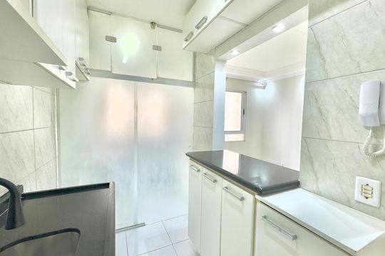 Cozinha de apartamento à venda com 2 quartos, 45m² em Ponte Grande, Guarulhos