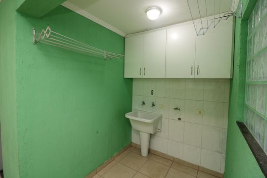 Área de Serviço de casa para alugar com 2 quartos, 50m² em Vila Antonieta, São Paulo