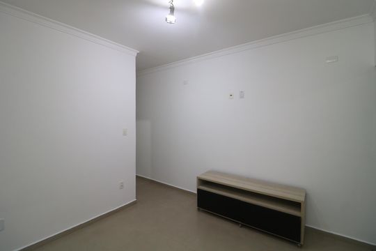 Casa para alugar com 2 quartos, 50m² em Vila Antonieta, São Paulo