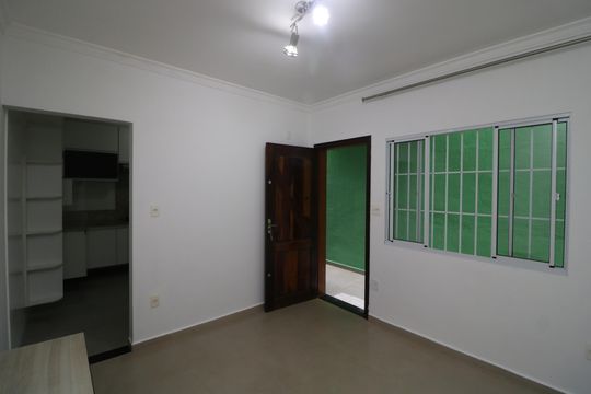 Sala de casa para alugar com 2 quartos, 50m² em Vila Antonieta, São Paulo