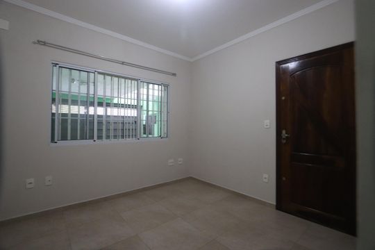 Casa para alugar com 2 quartos, 50m² em Vila Antonieta, São Paulo