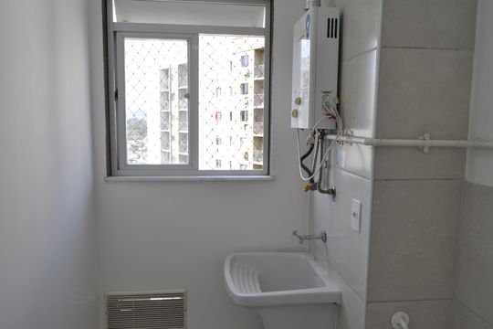 Apartamento para alugar com 2 quartos, 48m² em Del Castilho, Rio de Janeiro
