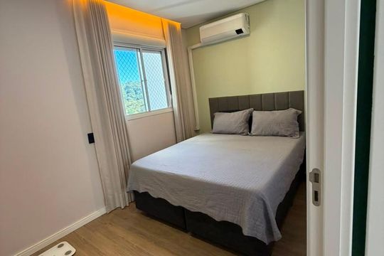 Quarto de apartamento à venda com 2 quartos, 54m² em Vila Rio Branco, Jundiaí