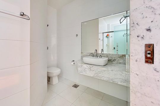 Banheiro da Suíte de apartamento para alugar com 3 quartos, 120m² em Ipanema, Rio de Janeiro