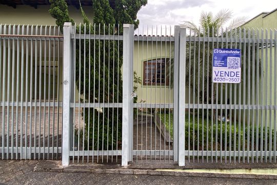Fachada de casa à venda com 3 quartos, 168m² em Baronesa, Osasco
