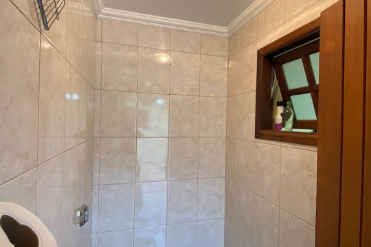 Lavabo externo de casa à venda com 3 quartos, 168m² em Baronesa, Osasco