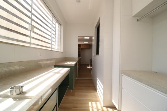 Área de Serviço de apartamento para alugar com 3 quartos, 120m² em Nossa Senhora Aparecida, Uberlândia